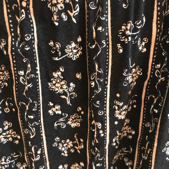 2 For $20 🔥  Black and Gold/Yellow Floral Skirt - Picture 2 of 6